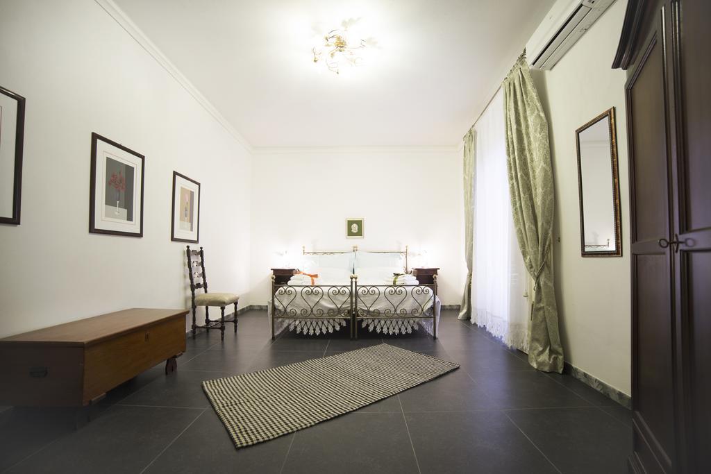 I Balconi Sul Barocco Villa Modica Szoba fotó